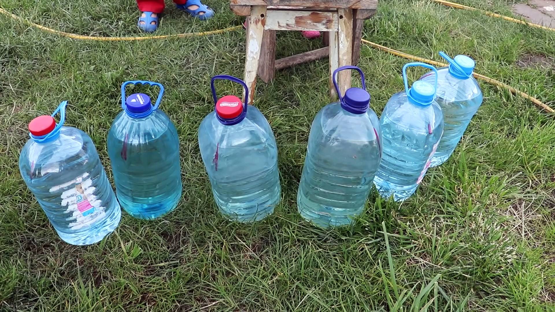 Капельный полив для огурцов из пластиковых бутылок своими руками с видео