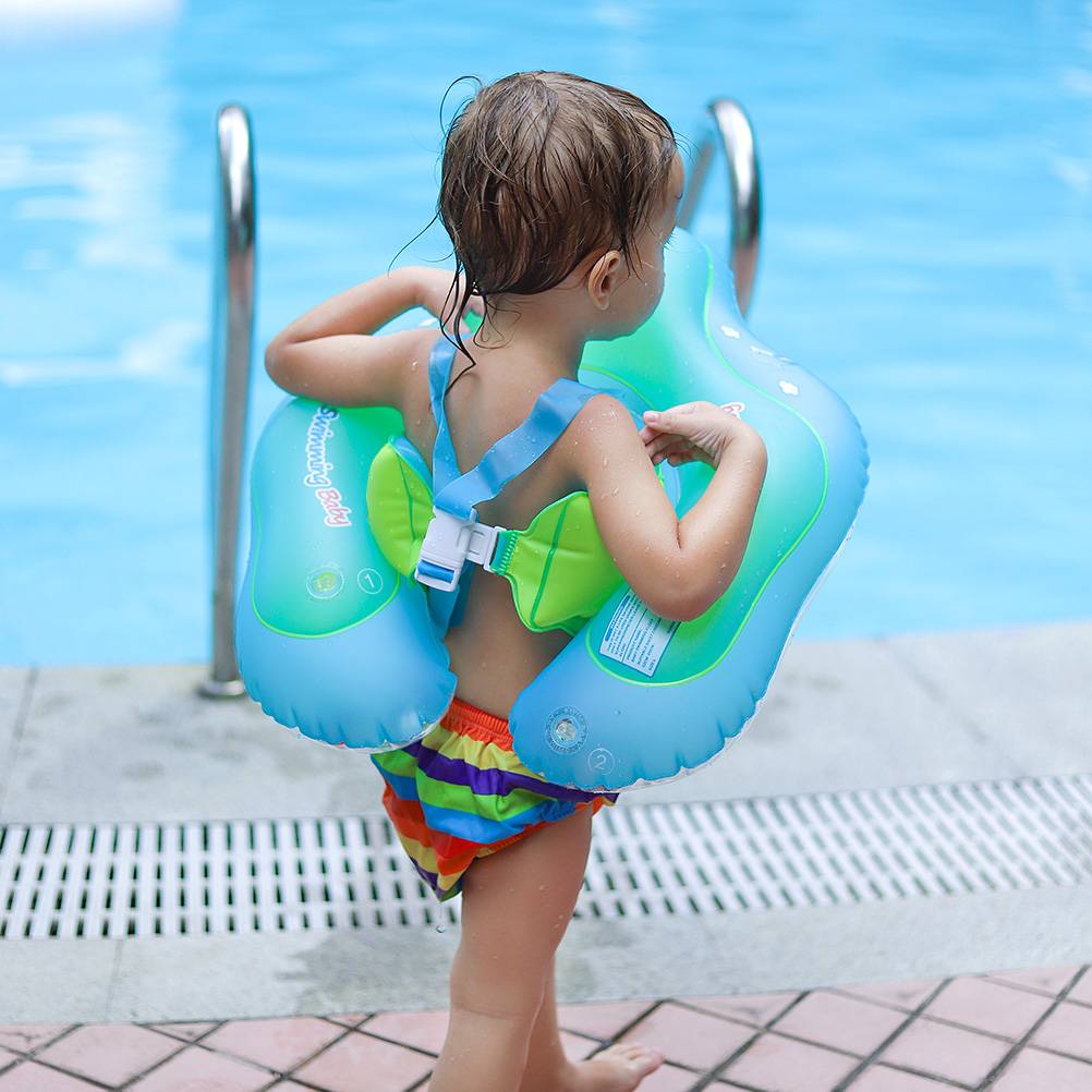 Какие аксессуары для плавания помогут ребенку научиться плавать, а какие нет · всё о беременности, родах, развитии ребенка, а также воспитании и уходе за ним на babyzzz.ru