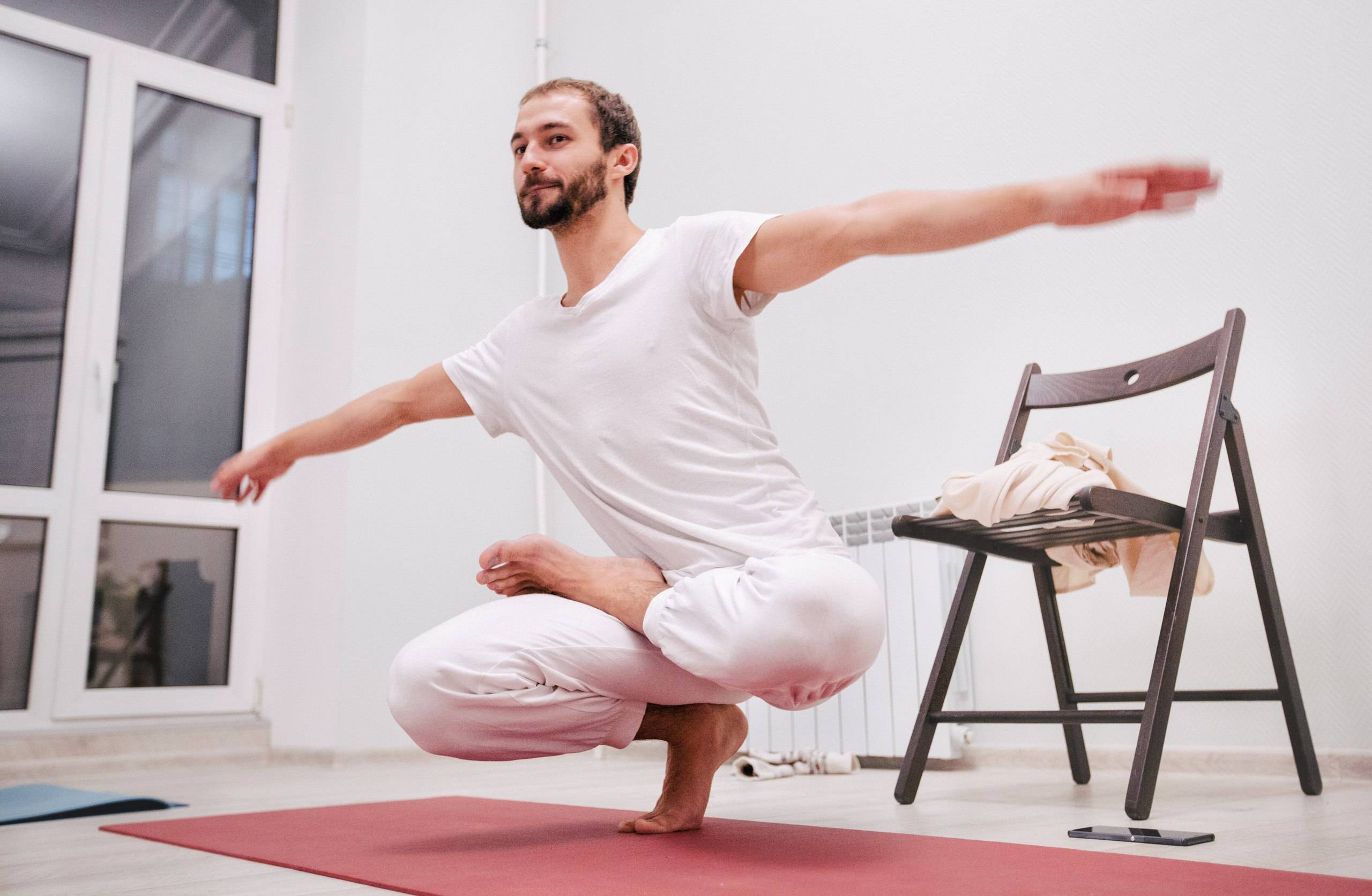 Йога для начинающих в домашних условиях - от а до я