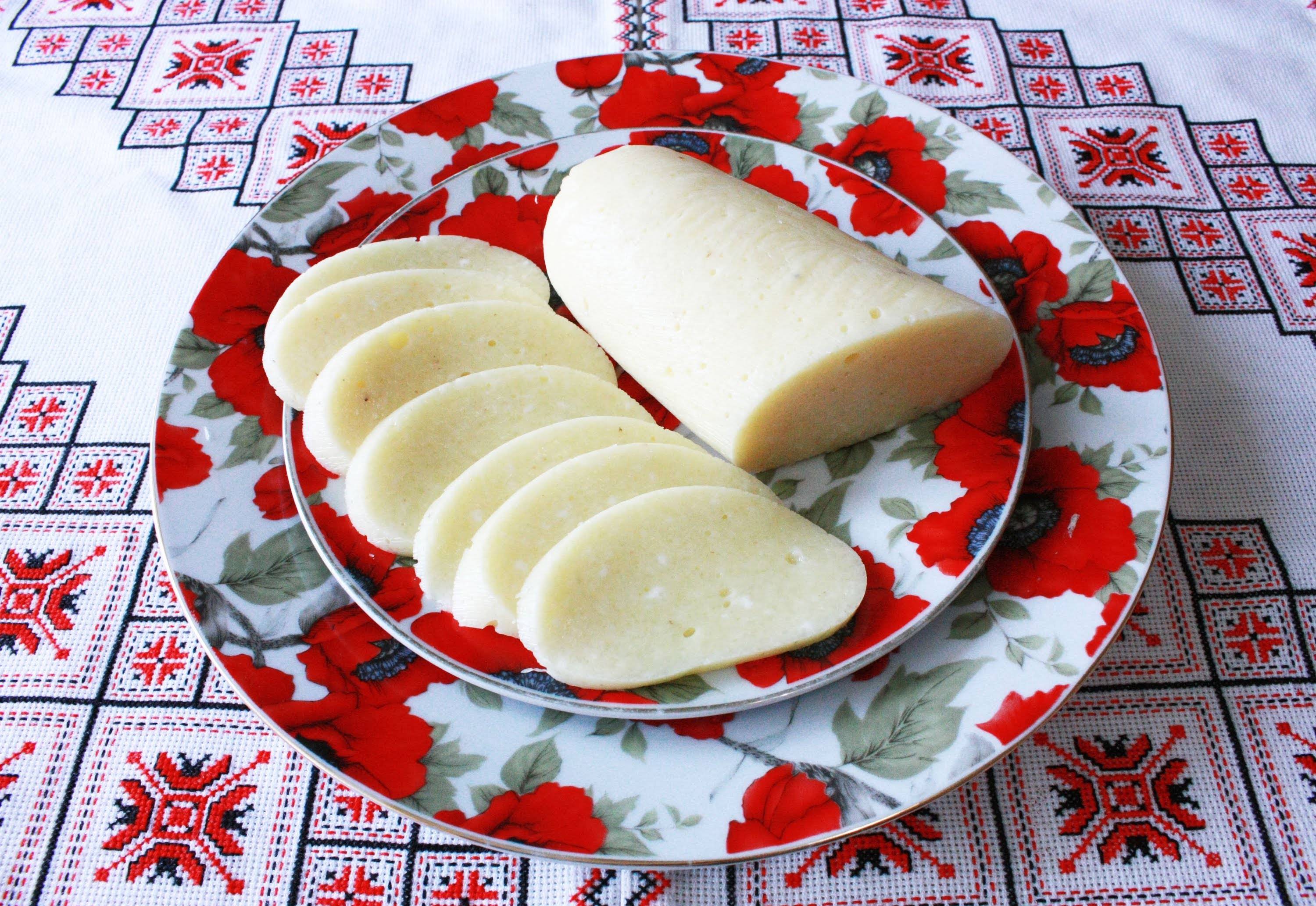 Домашний плавленый сыр в мультиварке и на плите