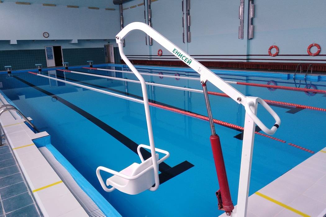 Занятия в бассейне для людей с ограниченными возможностями