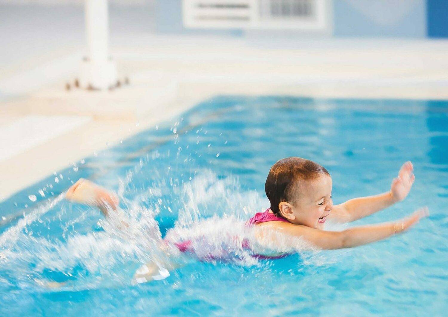 Какая польза от обучения плаванию детей?