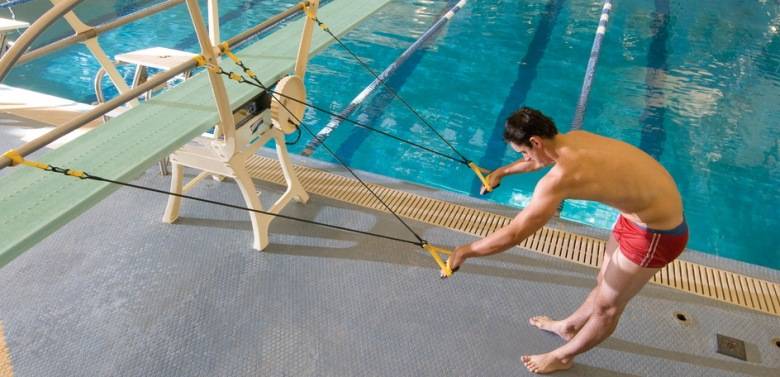 Почему важно сухое плавание и как правильно тренироваться на суше?
