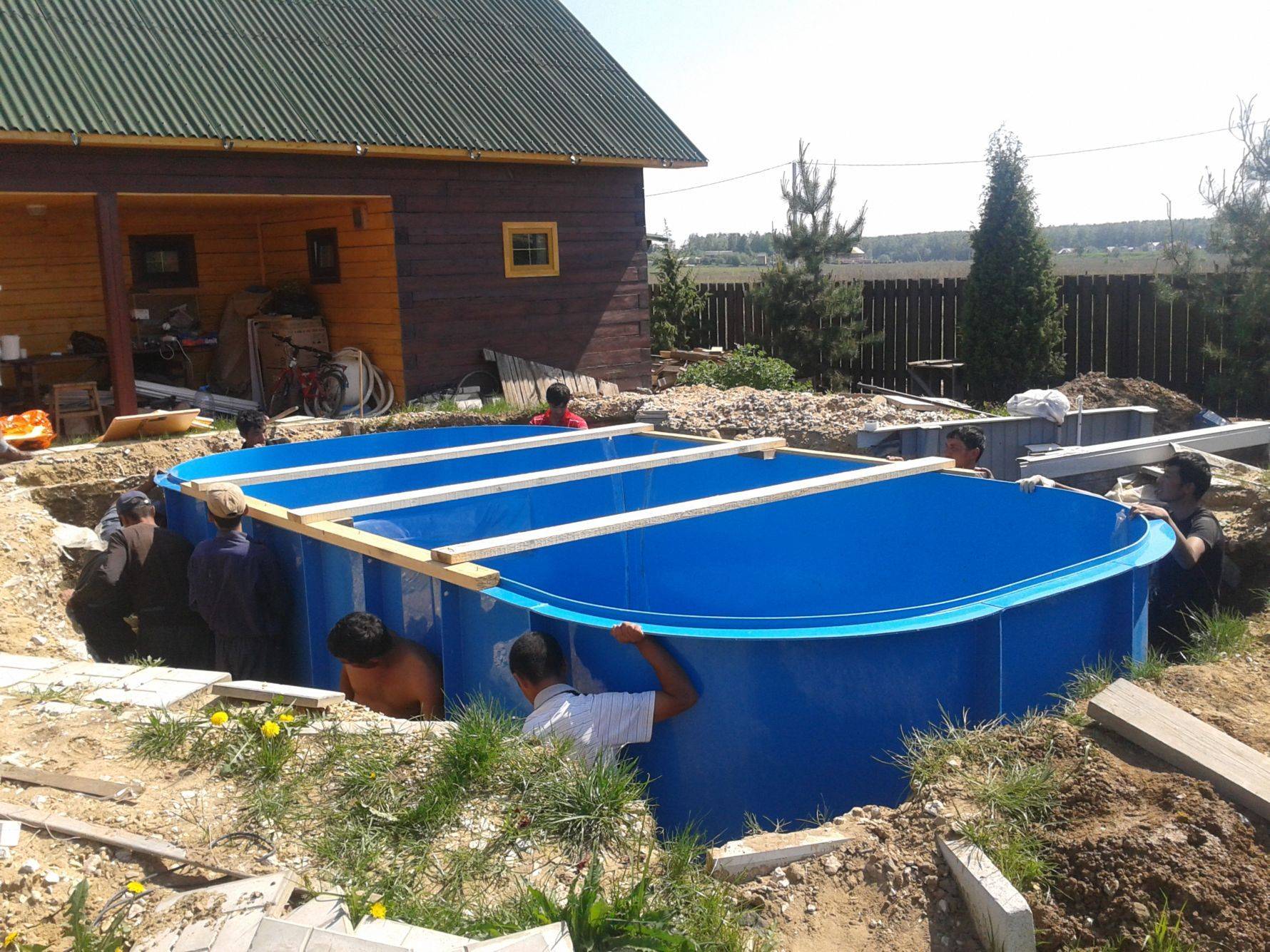 Как построить бассейн своими руками – делаем бетонный бассейн на даче (подробная инструкция)