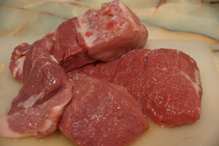 Как просто и правильно разморозить мясо: несколько способов, которые меня не подводят