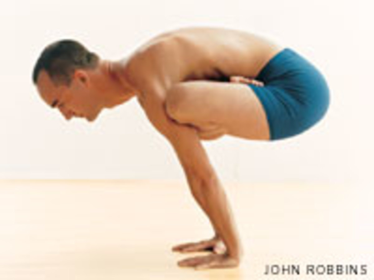 Поза петуха в йоге (кукктасана): польза, упражненния