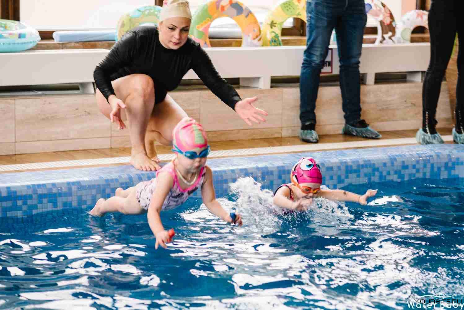 Первое погружение: методика обучения новорожденных плаванию