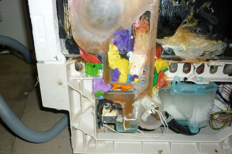 Посудомоечная машина не сливает воду: что делать, видео