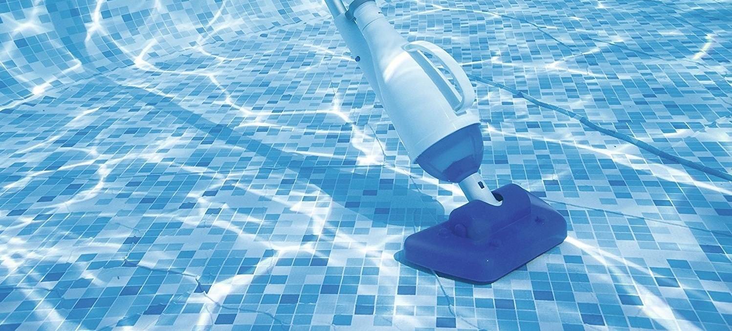 Лучшие пылесосы для бассейна: виды, рейтинг бюджетных моделей роботов 2022 года