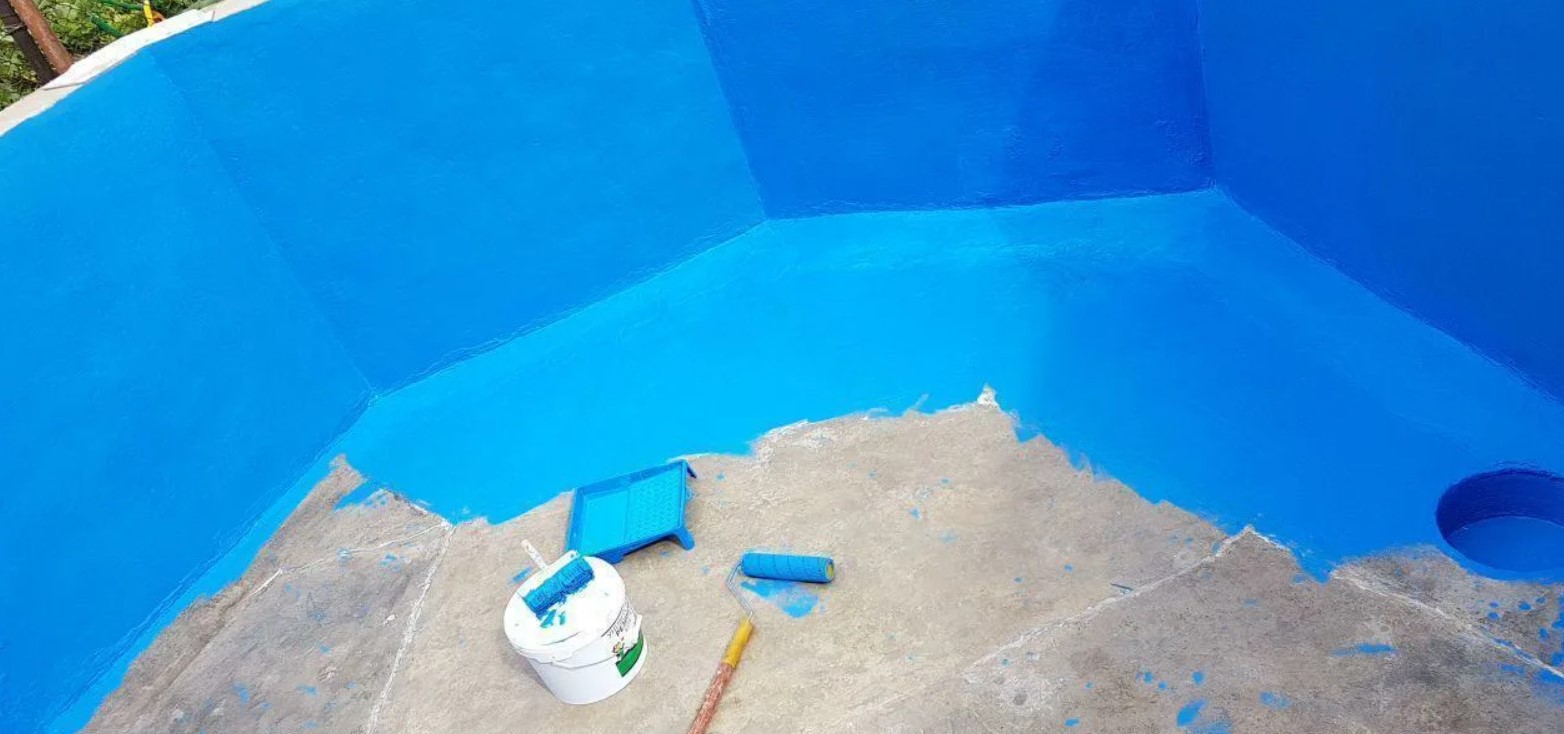 Чем покрасить бетонный бассейн на улице