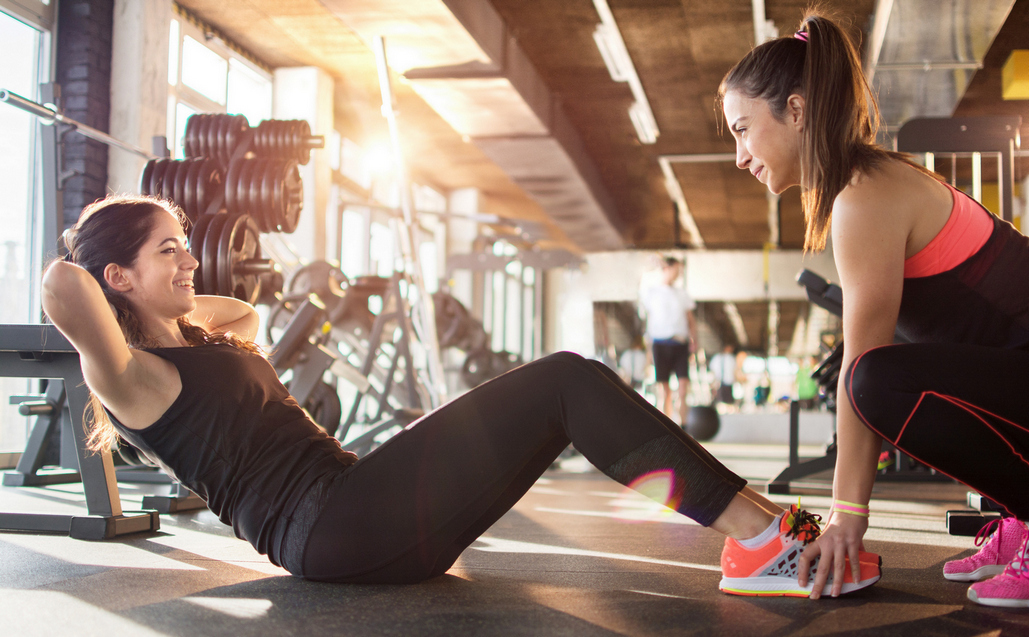 О быстром похудении в спортзале женщинам: тренировка в зале для девушек без тренера