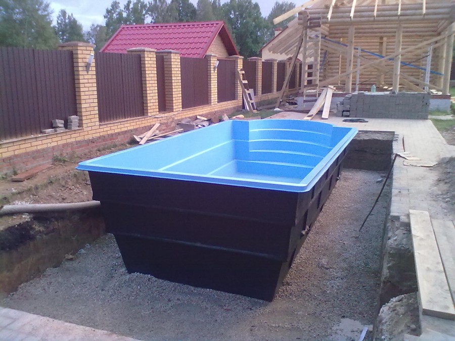 Какой бассейн лучше композитный или полипропиленовый - строим баню или сауну