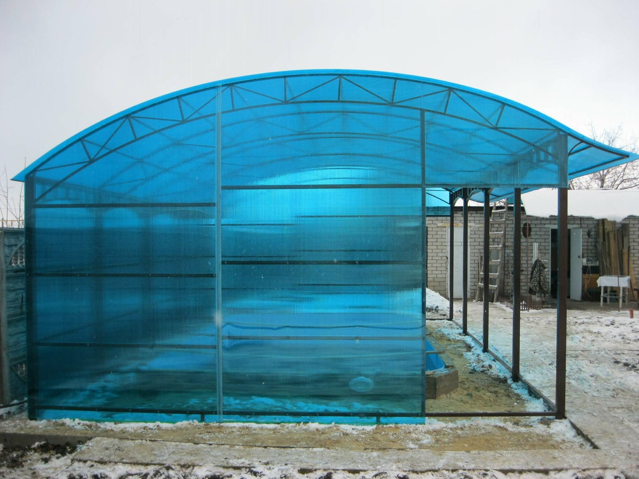 Навесы для бассейнов из поликарбоната фото