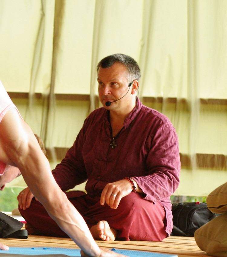Твоя йога с сергеем веретенниковым. исцеляющая практика