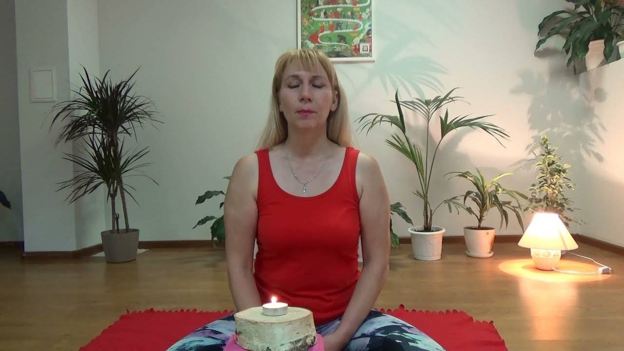 Медитация тратака на свечу: практика для восстановления зрения