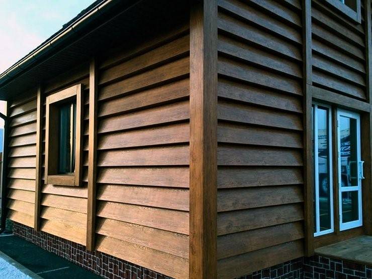 Как обшивать деревянный дом доской внахлест?