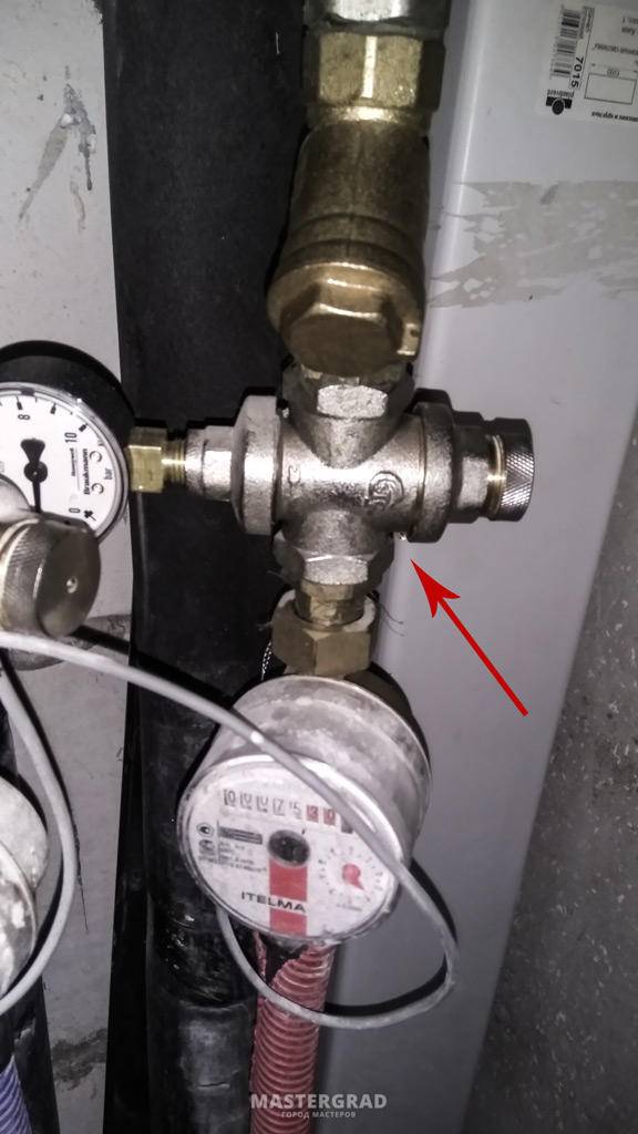 Как разобрать регулятор давления воды в квартире?