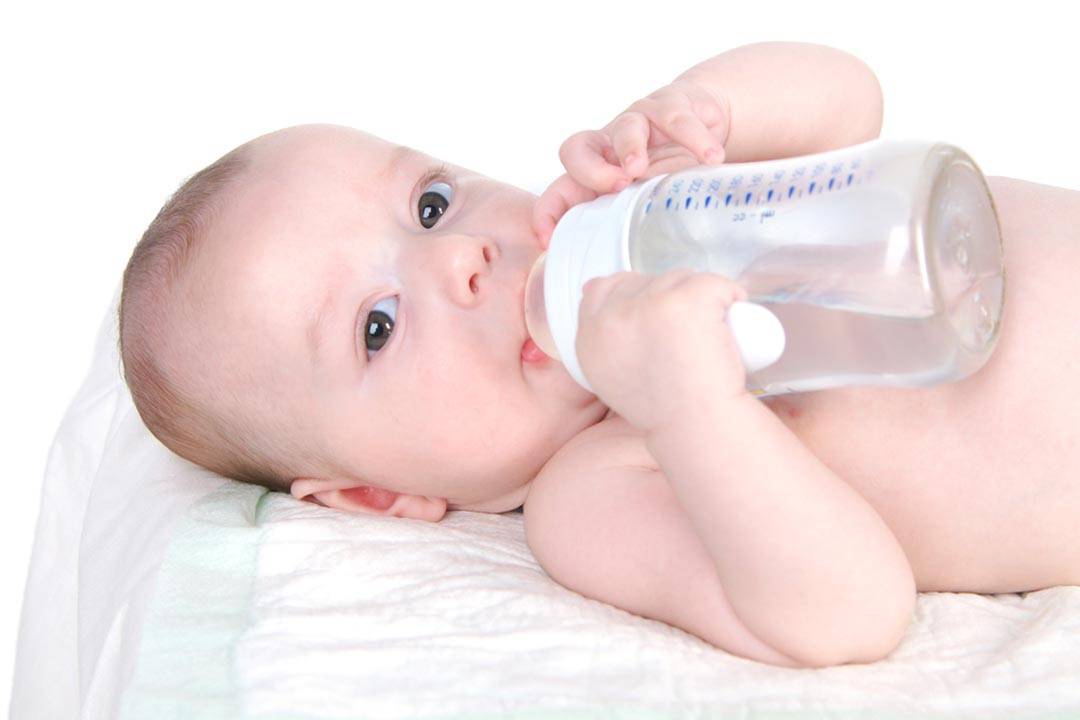 Почему ребенок пьет много воды ночью?