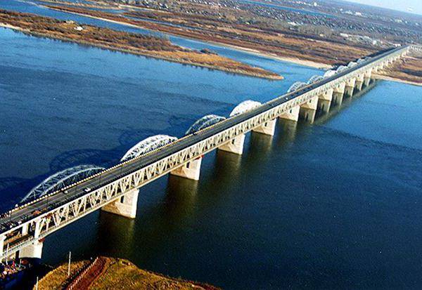 Чудо инженерной мысли — мост через реку Амур