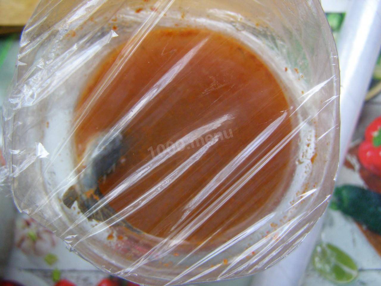 Скумбрия в бутылке: рецепт засолки настоящего деликатеса целиком в пластиковой таре с луковой шелухой и чаем в домашних условиях с фото