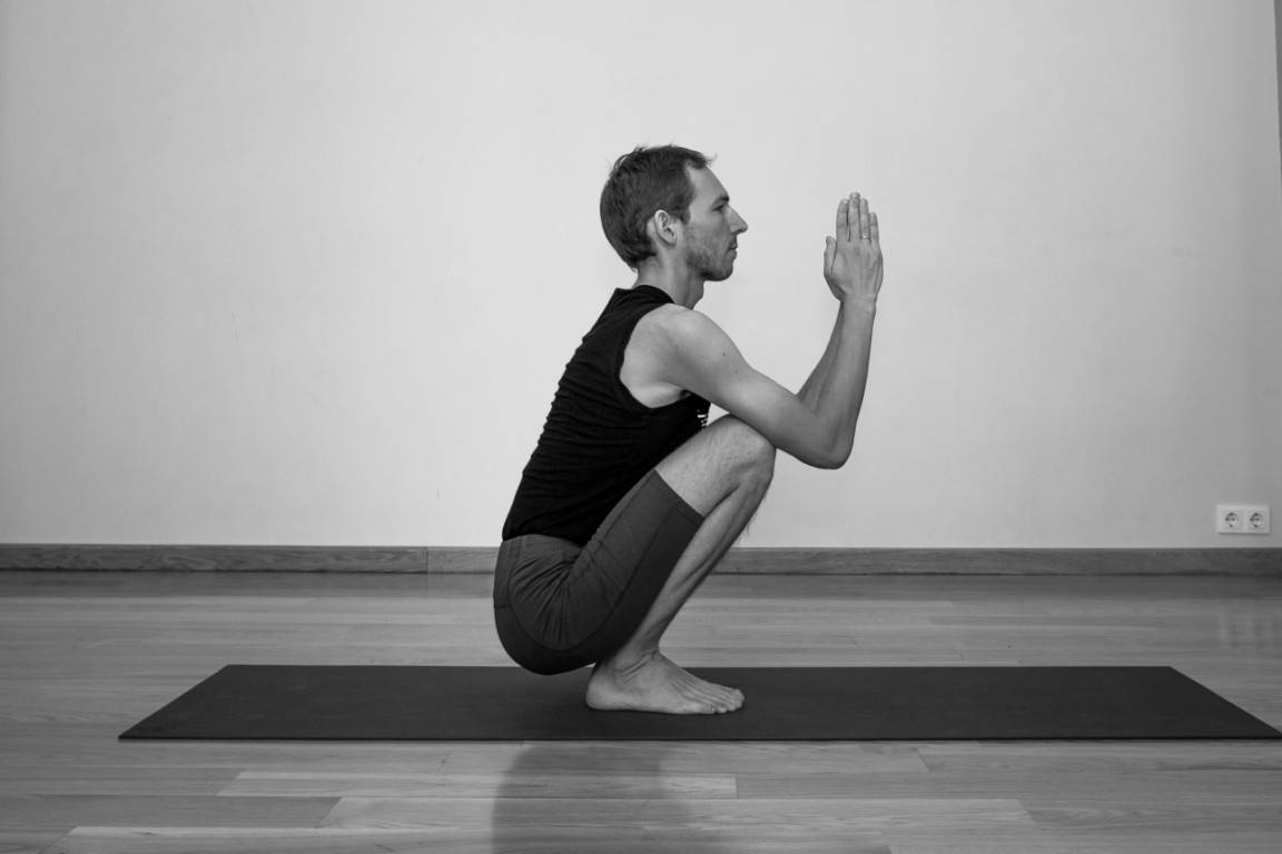 Хануманасана: польза позы в йоге, а также техника выполнения с фото и видео