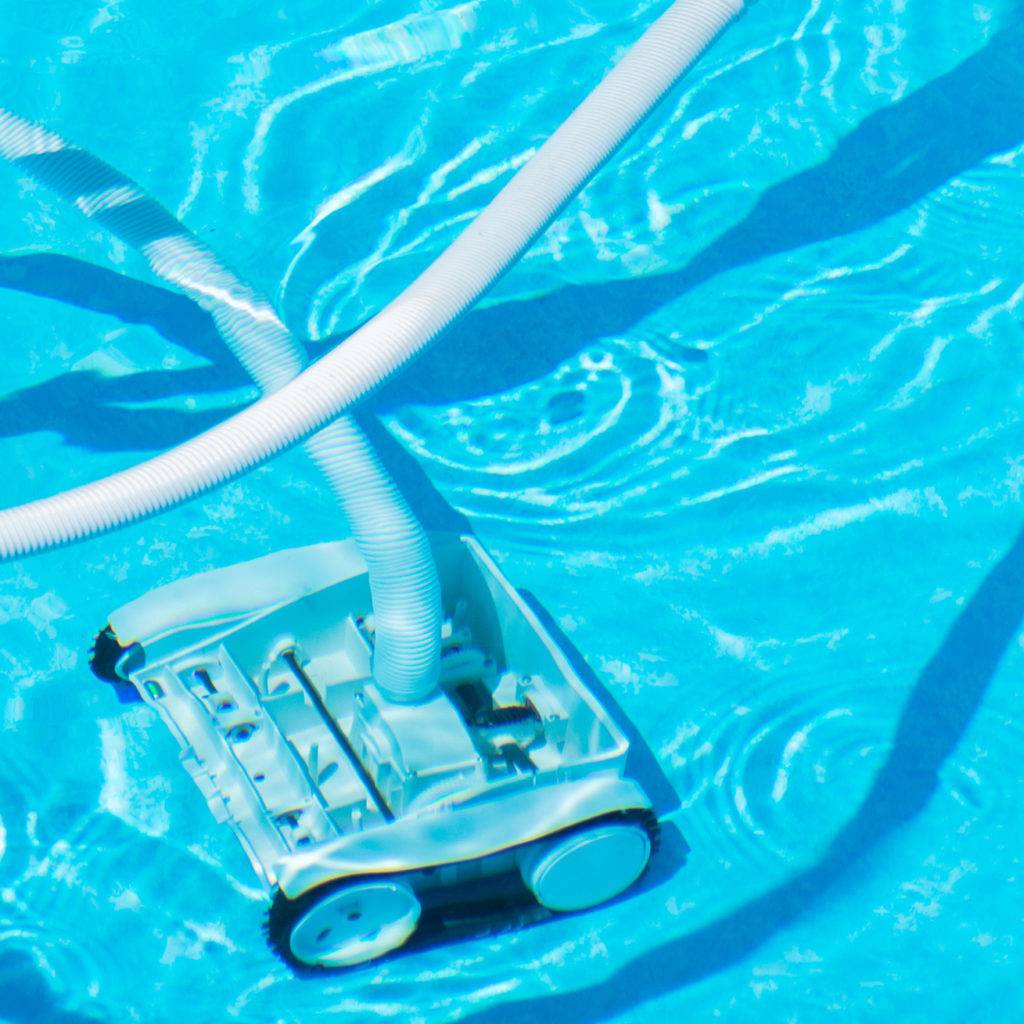 Роботы для чистки бассейнов dolphin, уход за бассейном | тд эктис, оборудование для бассейнов