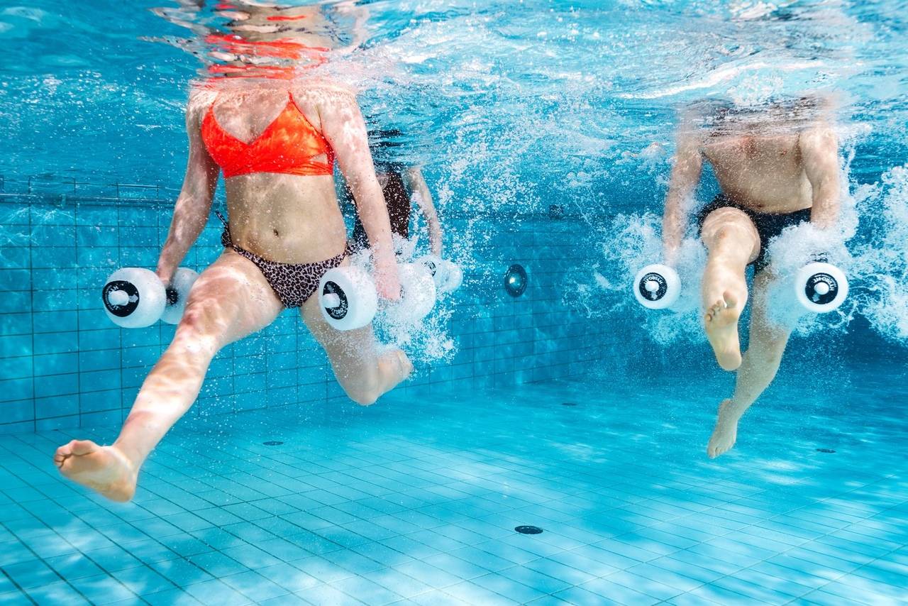 Плавание для похудения: эффективные упражнения на воде