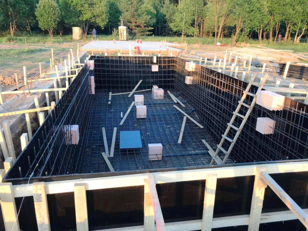 Бассейн из бетона своими руками: основные строительные нюансы, варианты заливки бетонной чаши