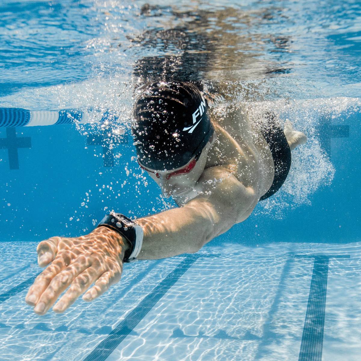 Тренировки по плаванию: программа индивидуальных тренировок для начинающих взрослых или детей в бассейне и что нужно для этого